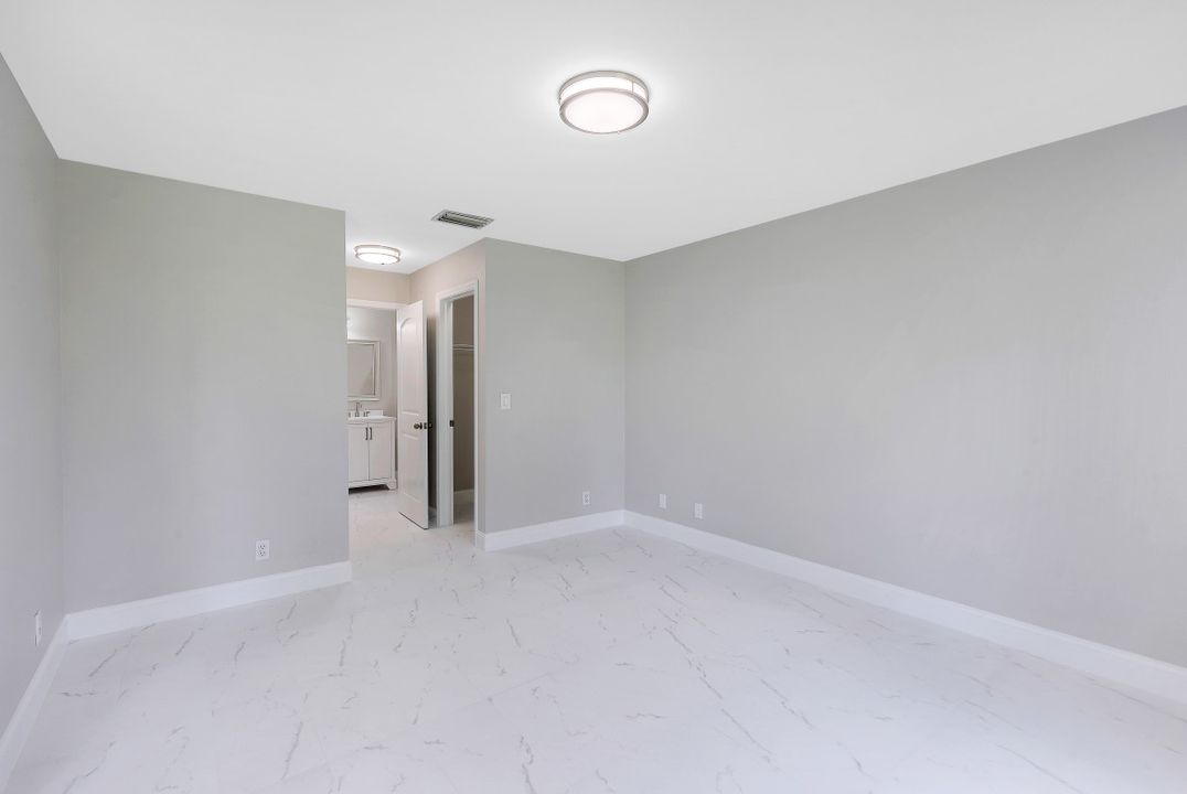 3521 NE 17th Pl, Cape Coral, FL 33909