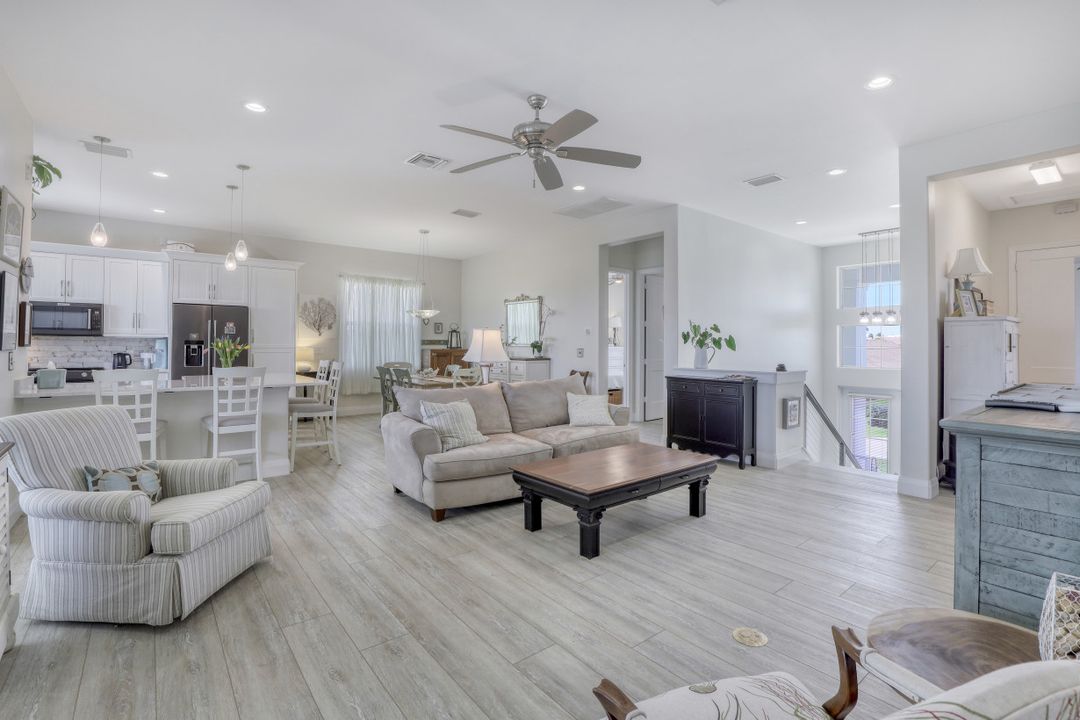 147 San Salvador St, Naples, FL 34113