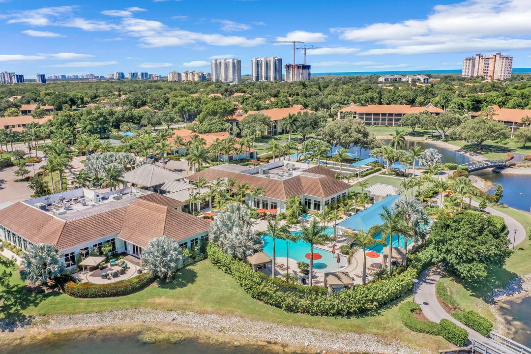 544 Retreat Dr #201, Naples, FL 34110