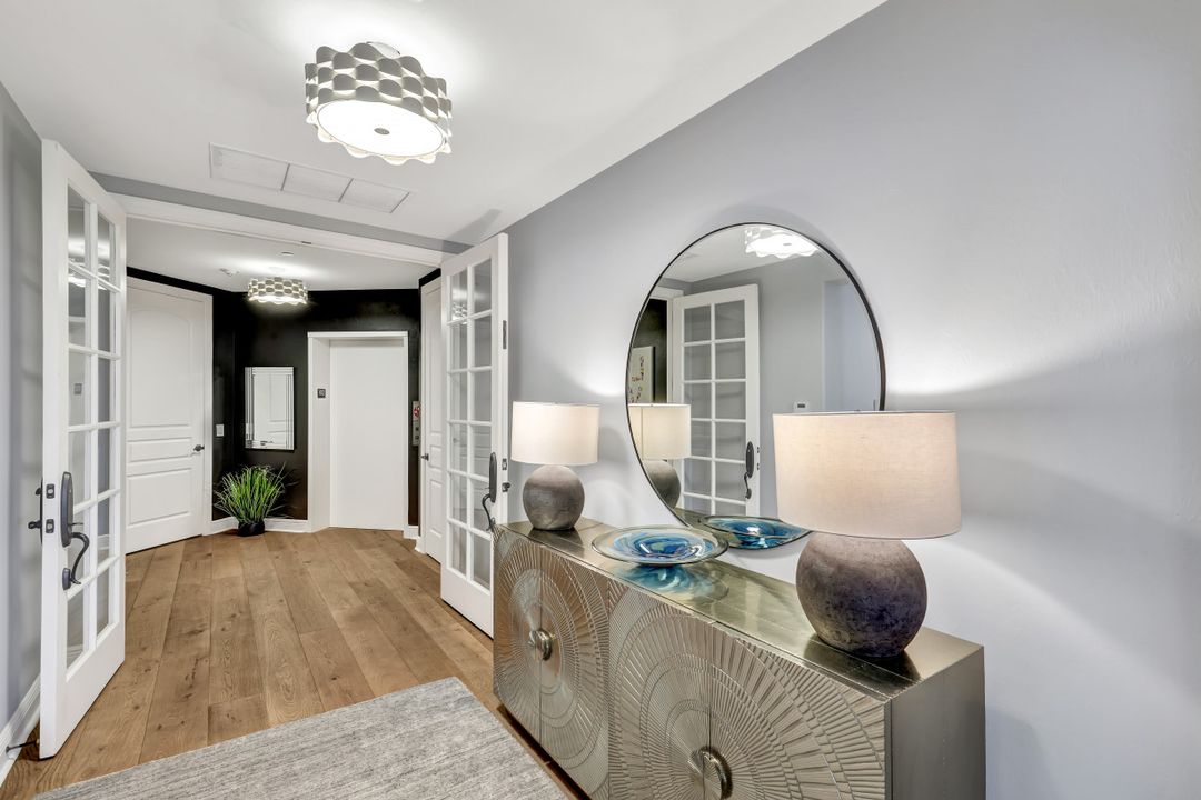 2538 Marquesa Royale Ln  #102, Naples, FL 34109