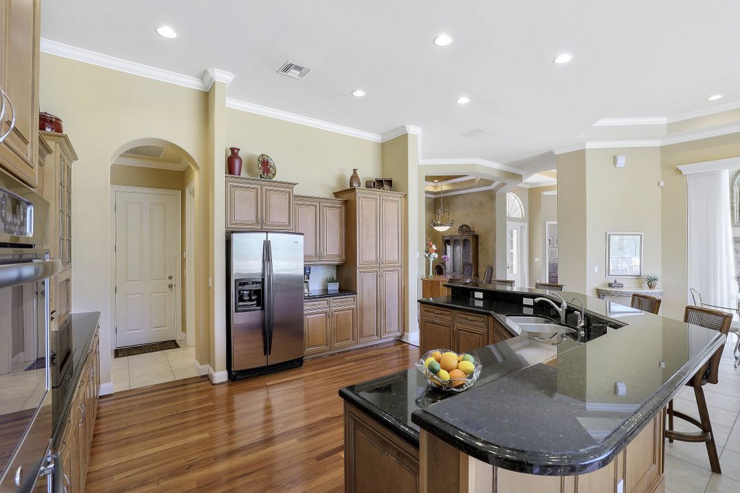 1761 Supreme Ct, Naples, FL 34110