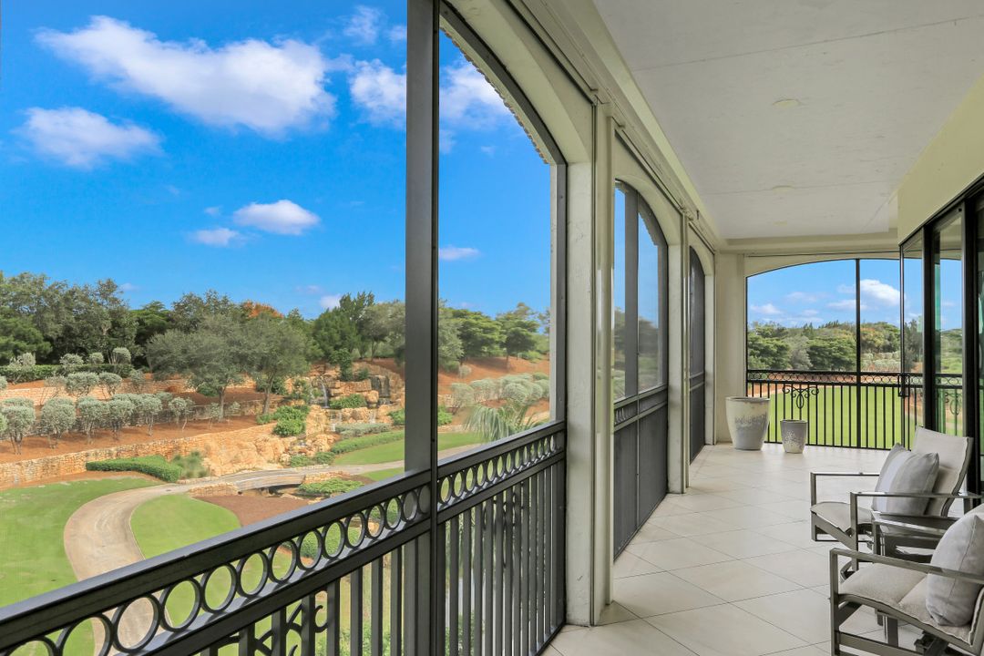 16452 Carrara Way #301, Naples, FL 34110