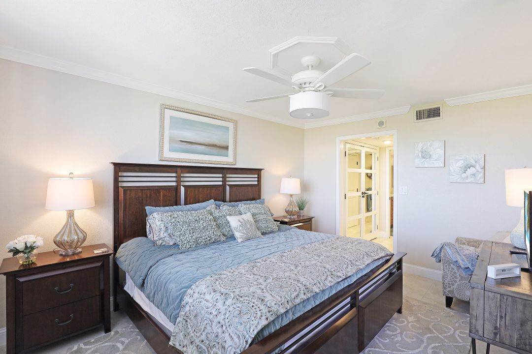 17 Bluebill Ave #1005, Naples, FL 34108