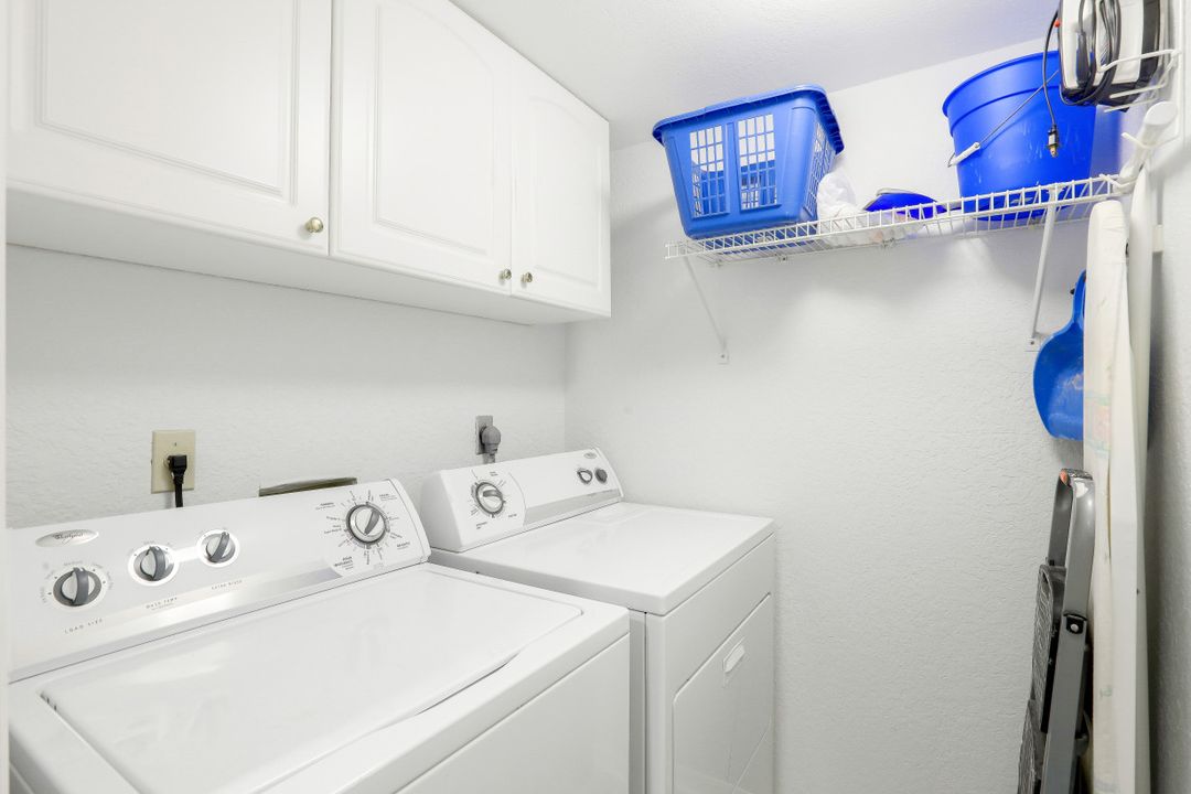 9101 Vanderbilt Dr #203, Naples, FL 34108