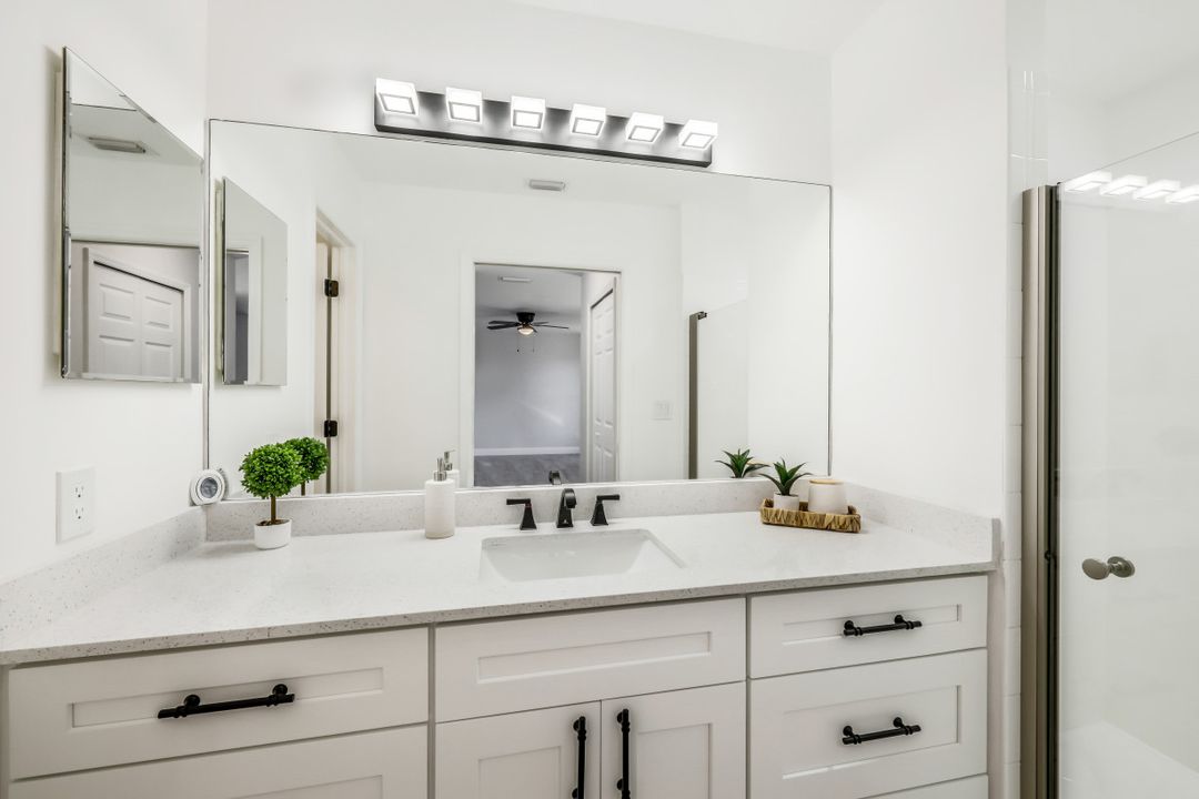 2555 SW 27th St, Cape Coral, FL 33914