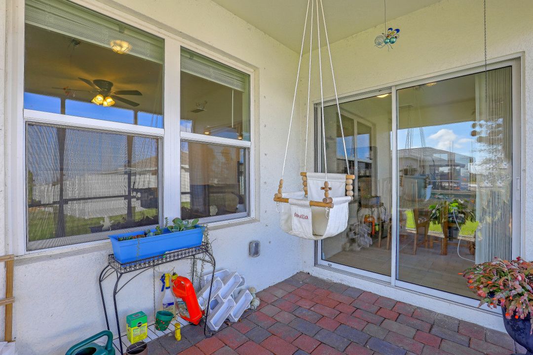 321 NW 11th St, Cape Coral, FL 33993