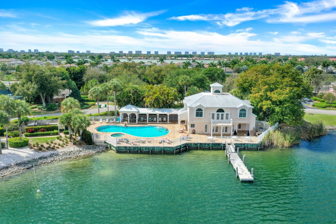 2810 Sailors Way, Naples, FL 34109