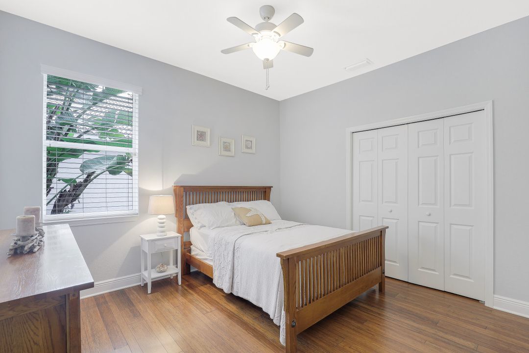 10621 Sir Michaels Pl Dr, Bonita Springs, FL 34135