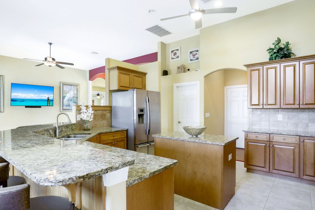 5267 Tiffany Ct, Cape Coral, FL 33904