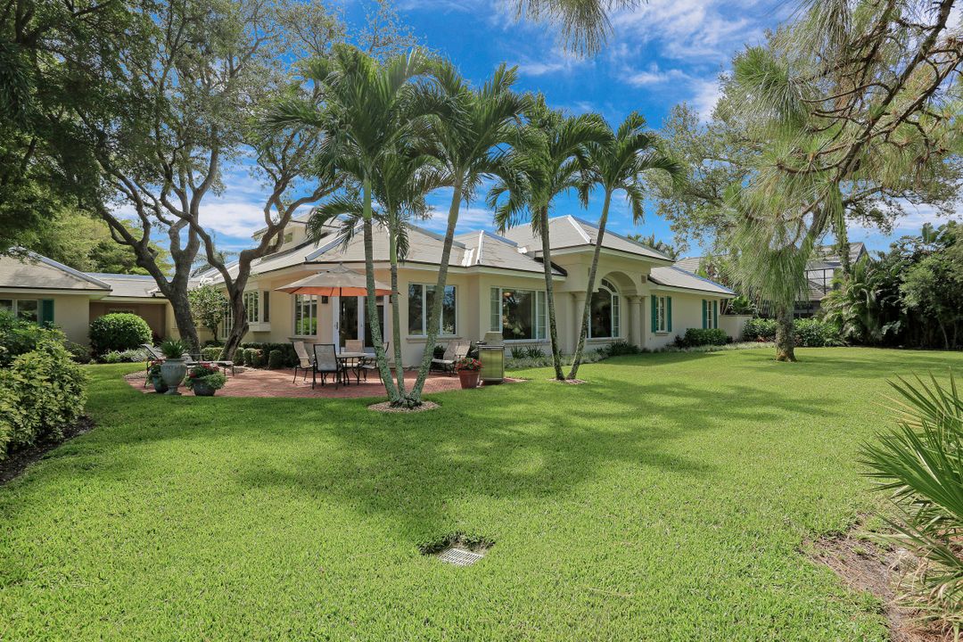 185 Cheshire Way, Naples, FL 34110