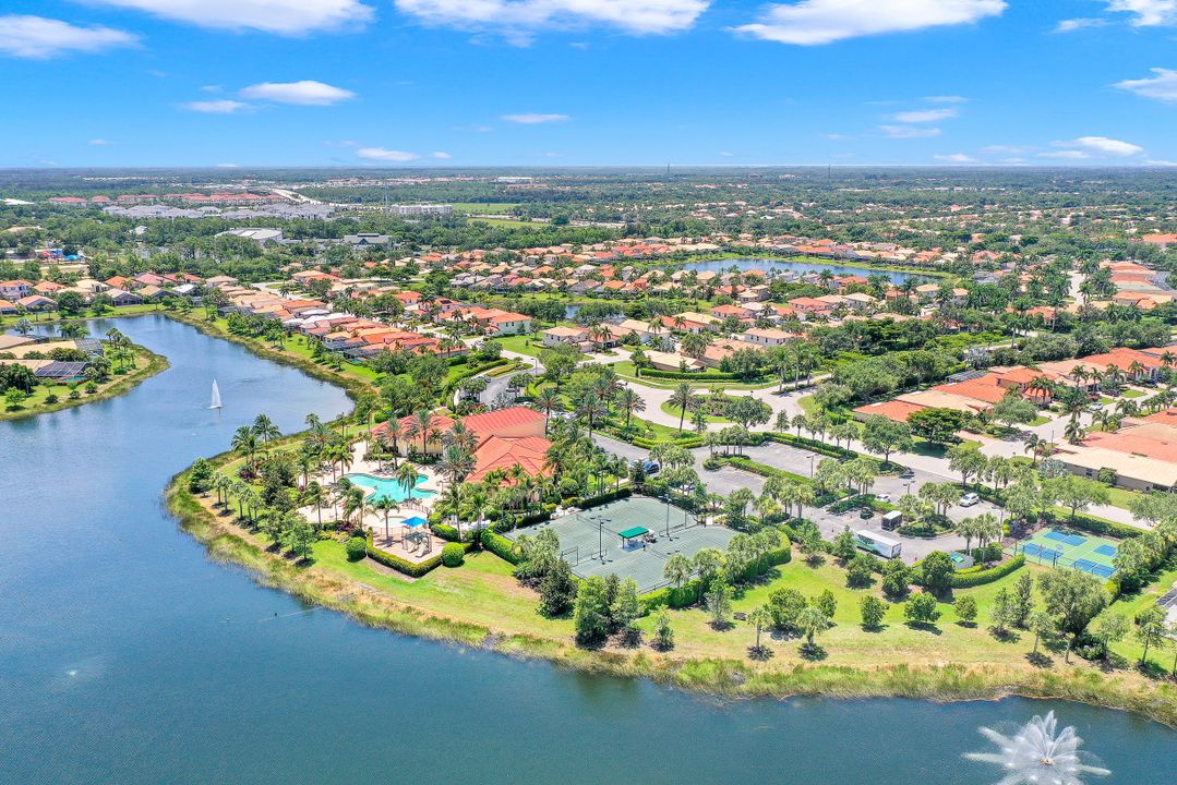 9308 La Bianco St, Fort Myers, FL 33967