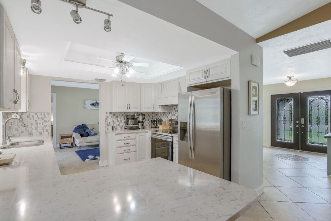 1847 Everest Pkwy, Cape Coral, FL 33904