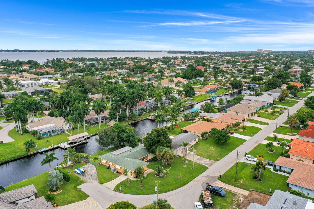 846 Monticello Ct, Cape Coral, FL 33904