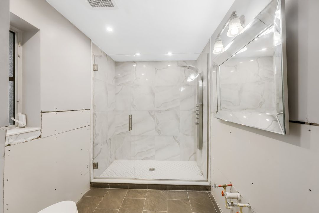 5305 Del Monte Ct, Cape Coral, FL 33904