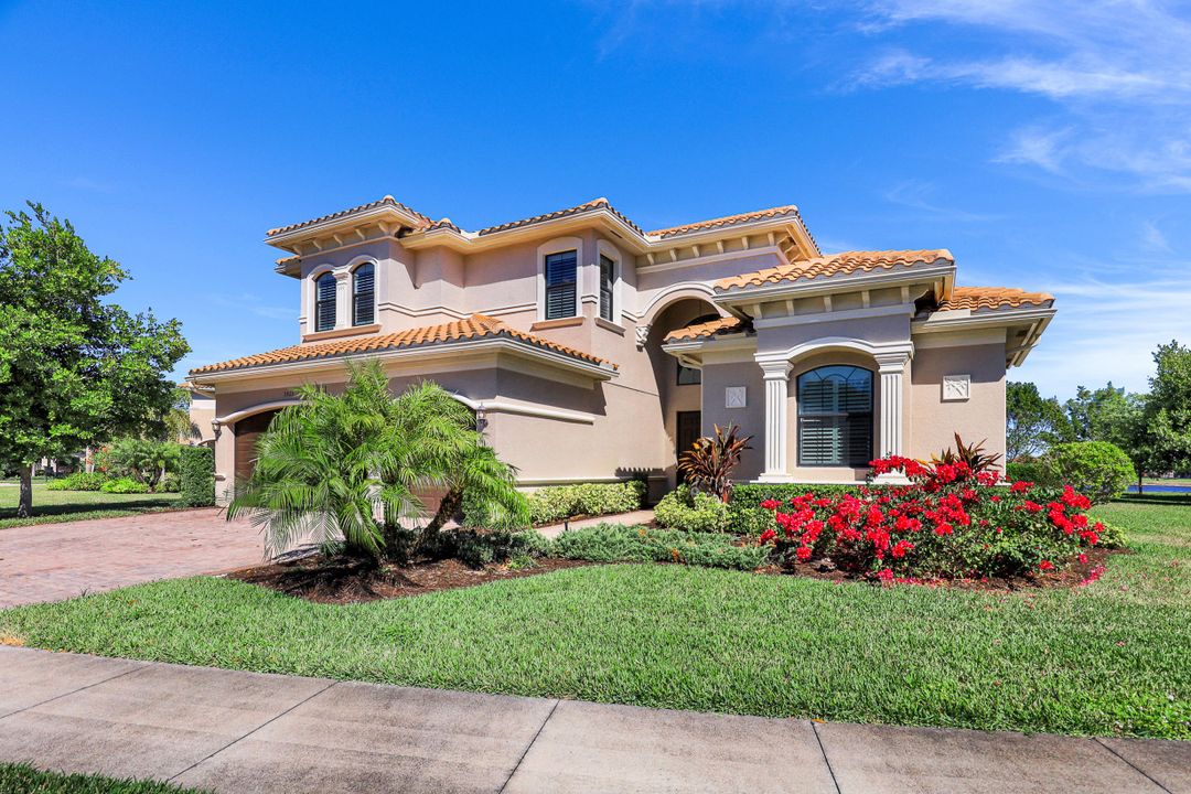 3025 Cinnamon Bay Cir, Naples, FL 34119