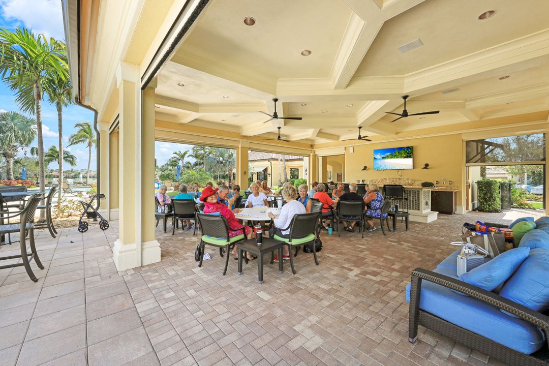 9129 Isla Bella Cir, Bonita Springs, FL 34135