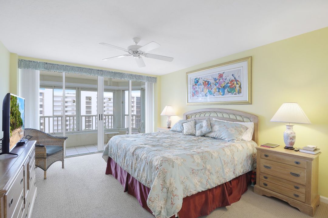 21 Bluebill Ave #905, Naples, FL 34108