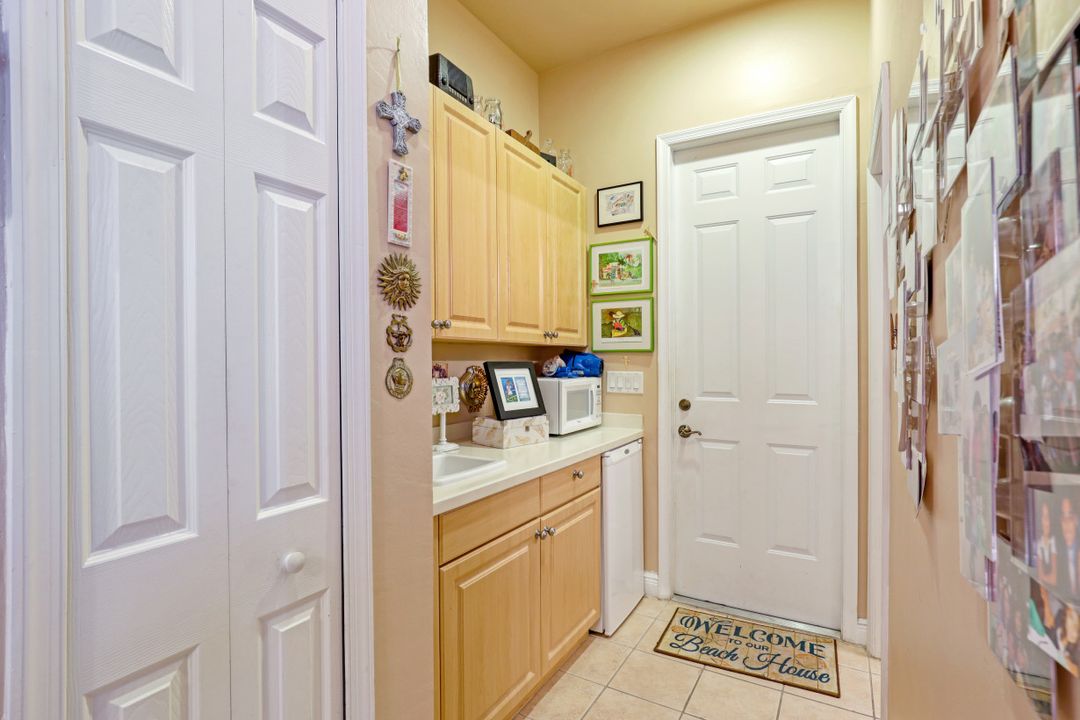 5520 Cheshire Dr, Fort Myers, FL 33912