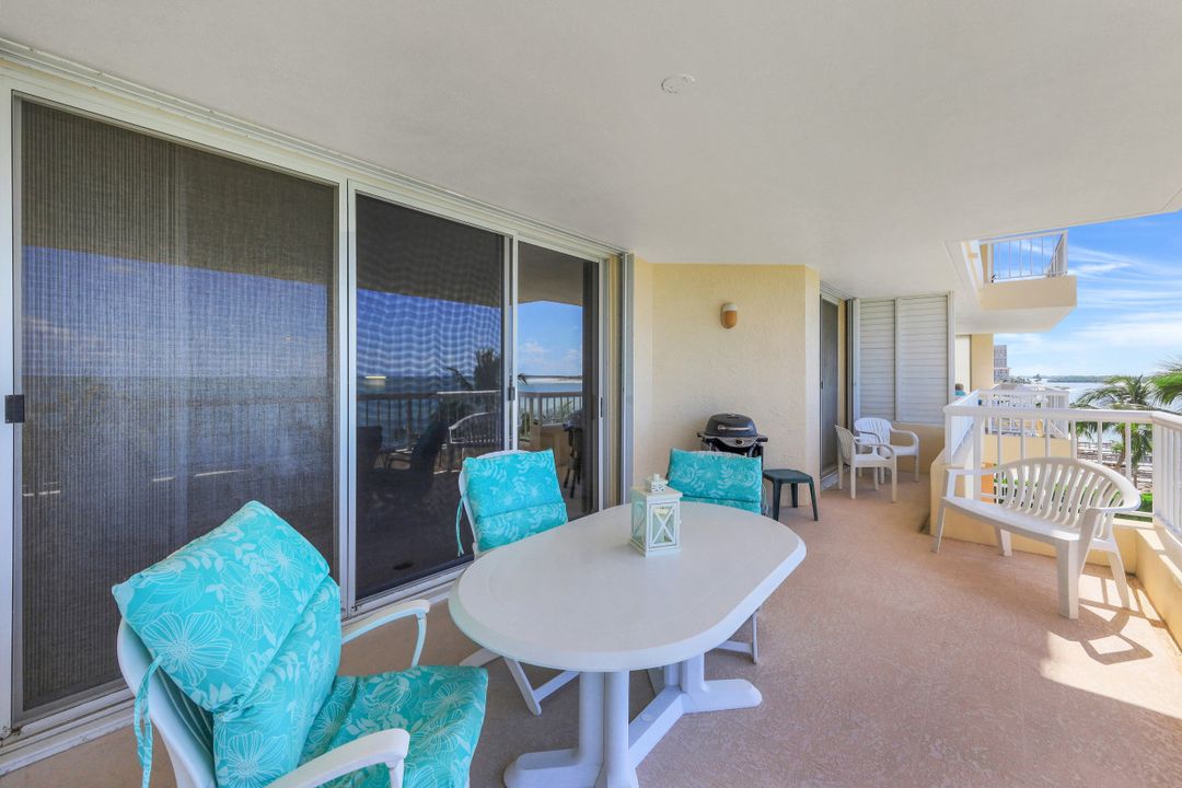 990 Cape Marco Dr #405, Marco Island, FL 34145