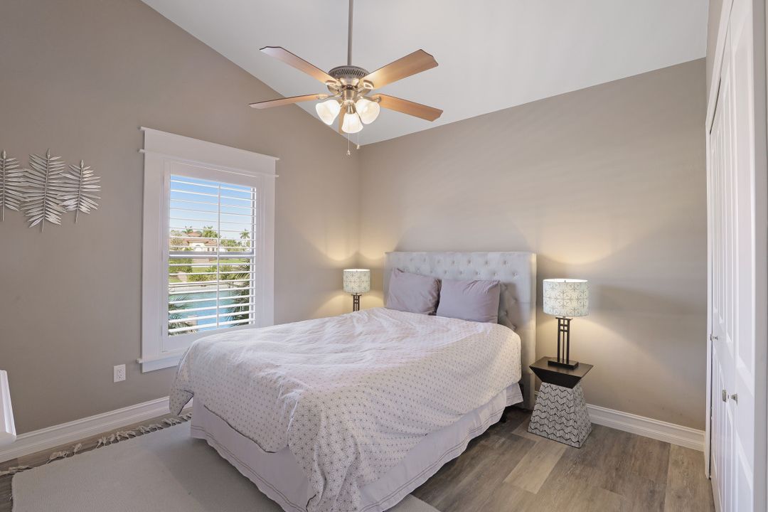 1260 Mimosa Ct, Marco Island, FL 34145