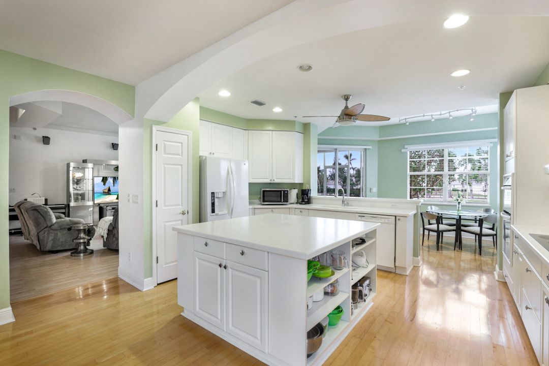 5909 Tarpon Gardens Cir #102, Cape Coral, FL 33914