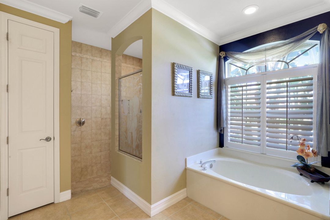 171 Geranium Ct, Marco Island, FL 34145