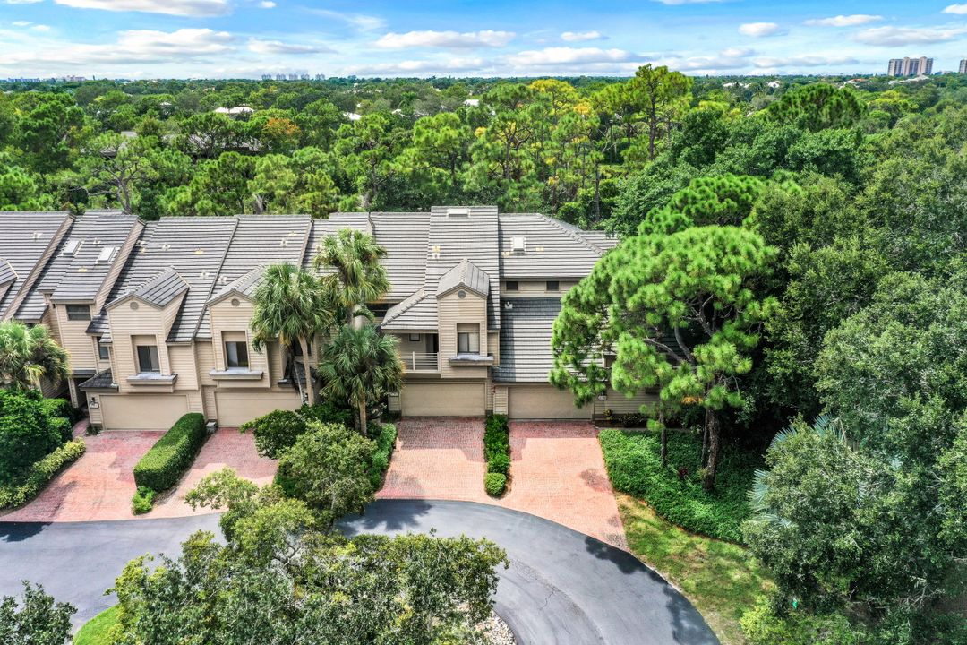 27100 Oakwood Lake Dr, Bonita Springs, FL 34134