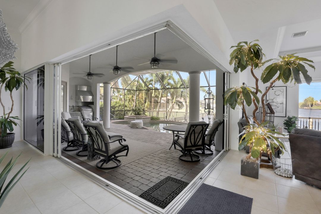 5239 SW 27th Ave, Cape Coral, FL 33914