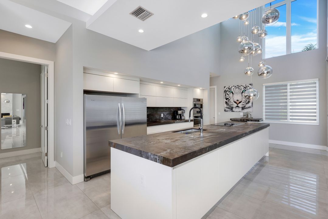 5210 SW 28th Pl, Cape Coral, FL 33914