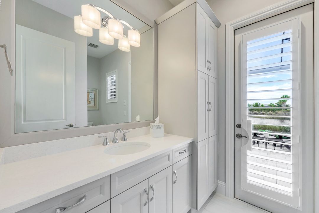 6231 Megans Bay Dr, Naples, FL 34112