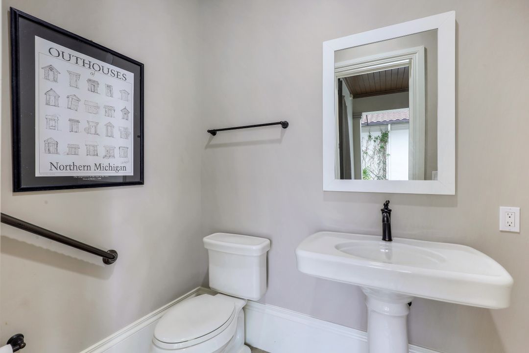 2228 Miramonte Ct, Naples, FL 34105