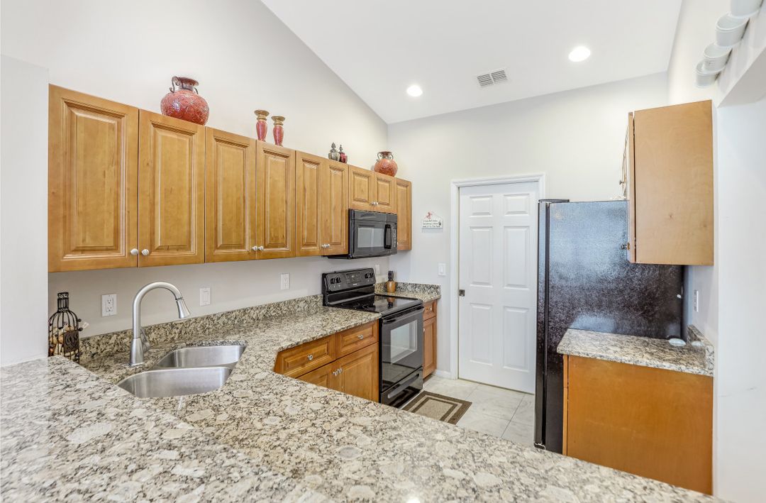 12807 Maiden Cane Ln, Bonita Springs, FL 34135