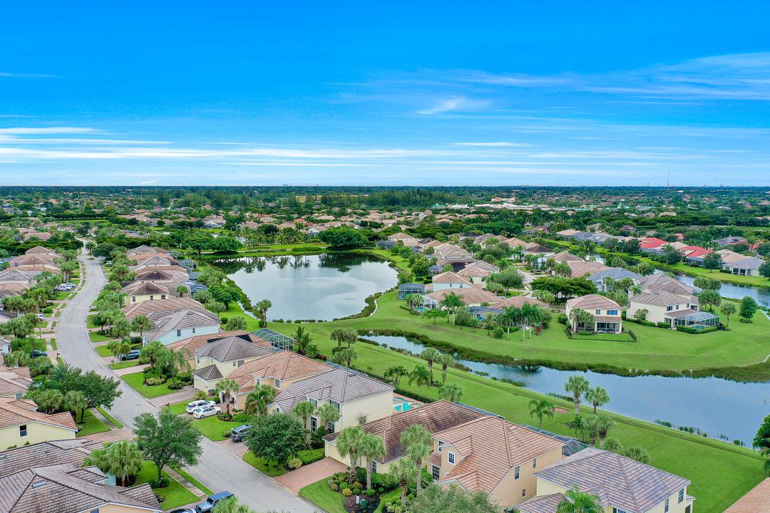 2668 Bellingham Ct, Cape Coral, FL 33991