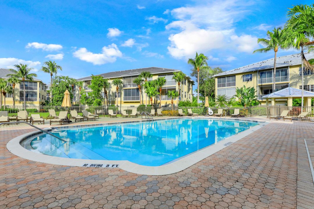700 Bentwater Cir #103, Naples, FL 34108