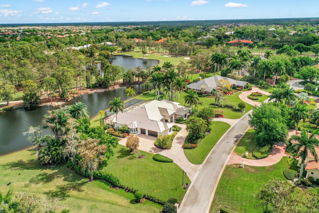 4501 Silver Fox Dr, Naples, FL 34119