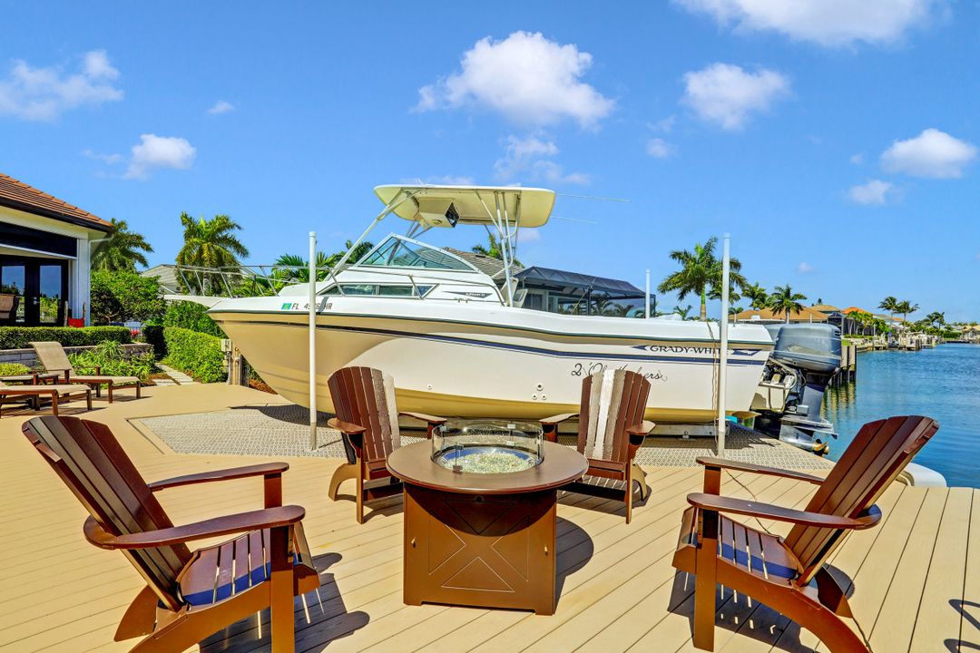 601 Crescent St, Marco Island, FL 34145