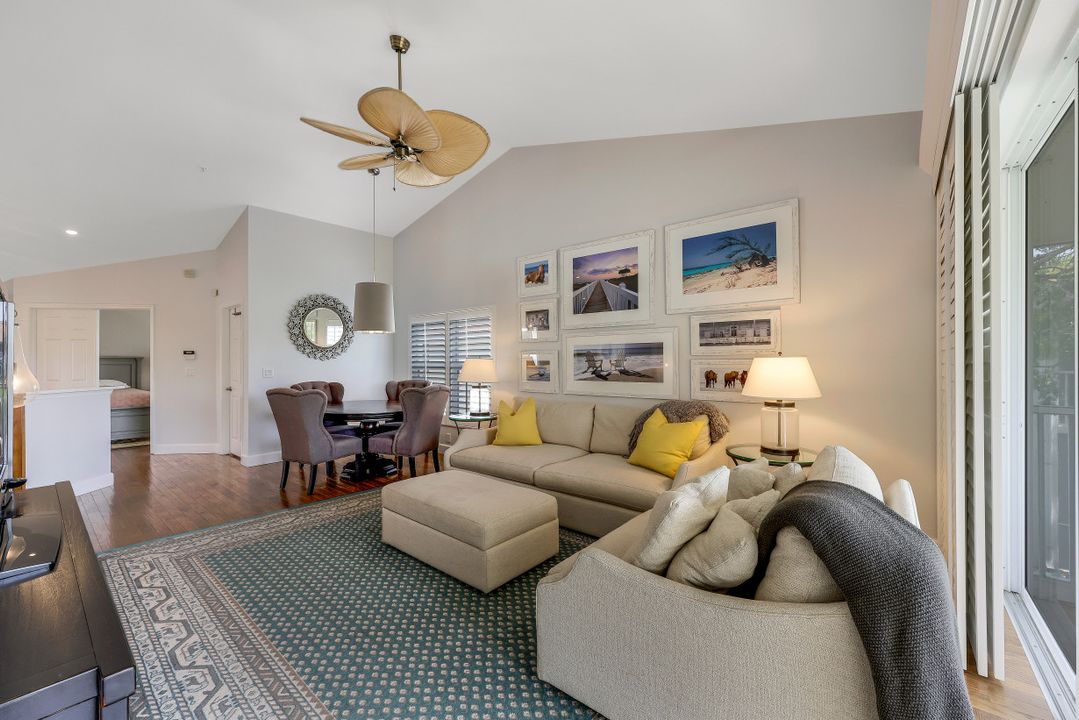 5100 Cedar Springs Dr #201, Naples, FL 34110