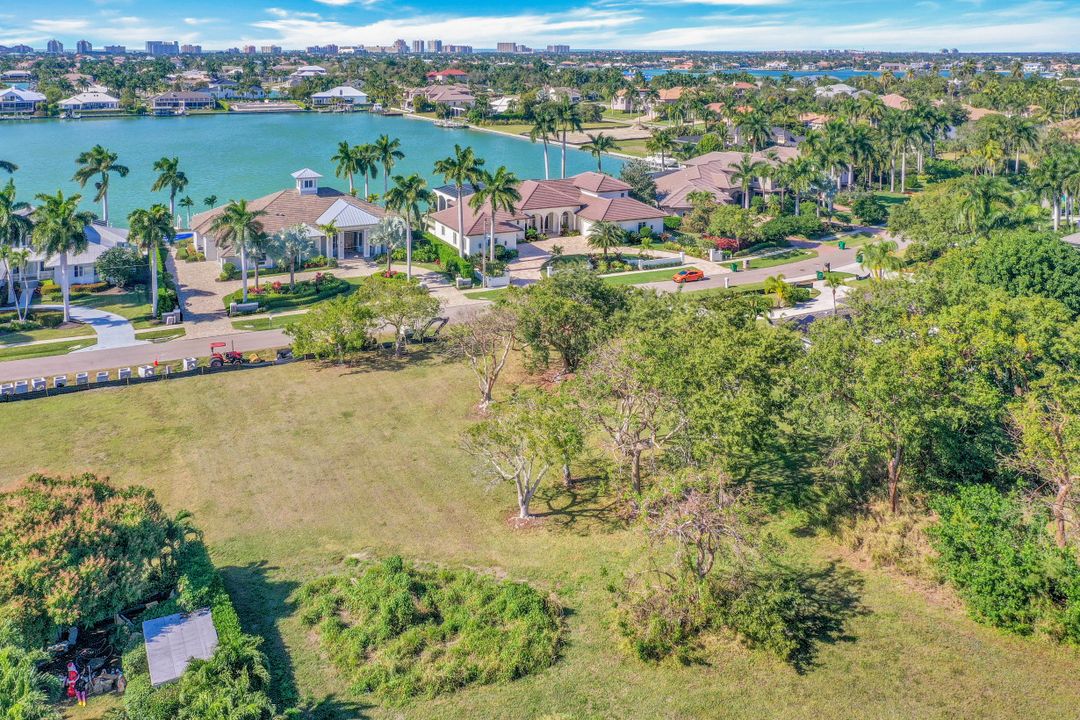 881 Inlet Dr, Marco Island, FL 34145