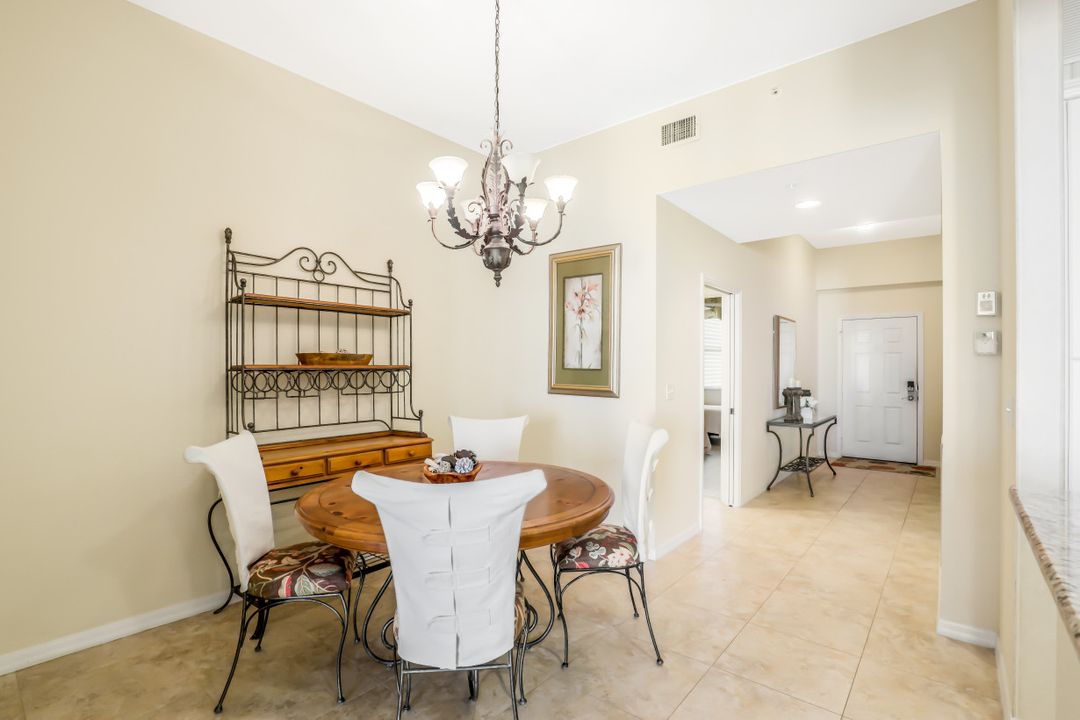 470 Launch Circle #603, Naples, FL 34108