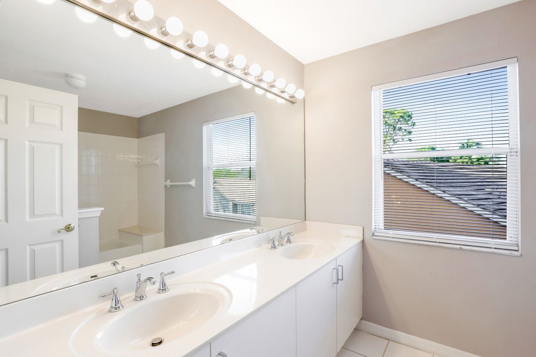 12530 Eagle Pointe Cir, Fort Myers, FL 33913