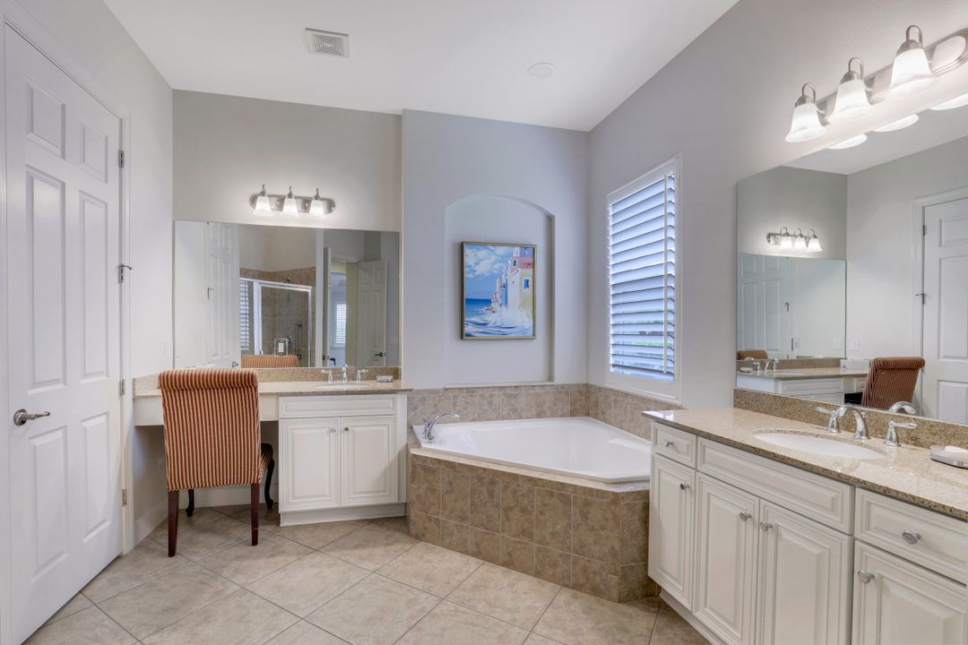 9765 Nickel Ridge Cir, Naples, FL 34120