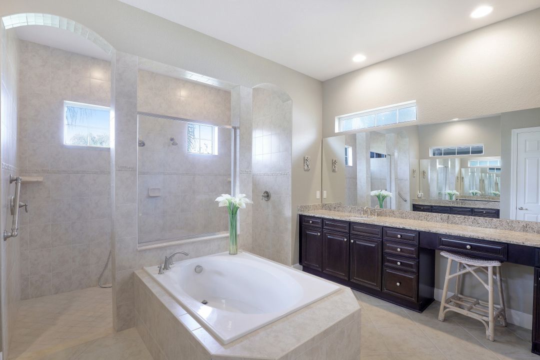 9416 Copper Rock Ct, Naples, FL 34120