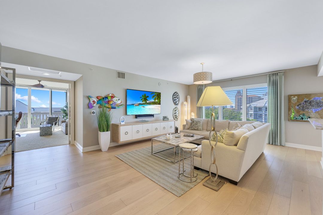 9235 Gulf Shore Dr #501, Naples, FL 34108