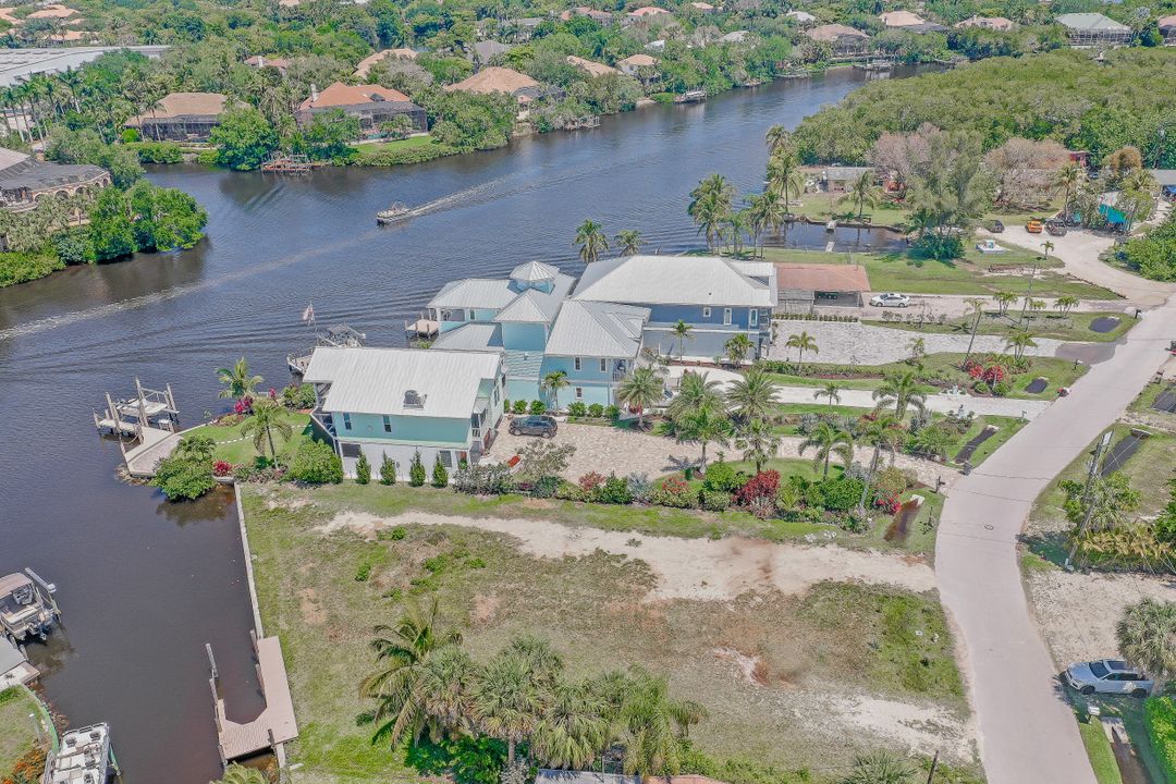 27547 Big Bend Rd, Bonita Springs, FL 34134