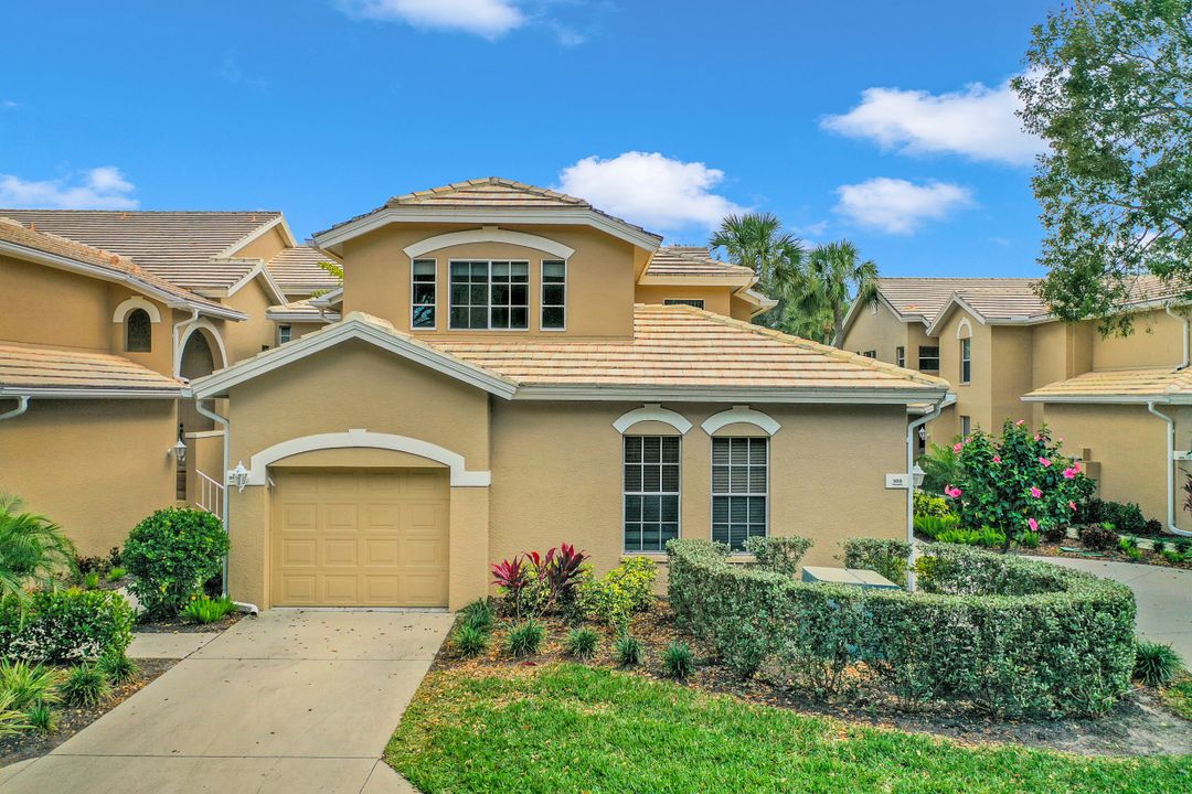 24827 Lakemont Cove Ln #203, Bonita Springs, FL 34134