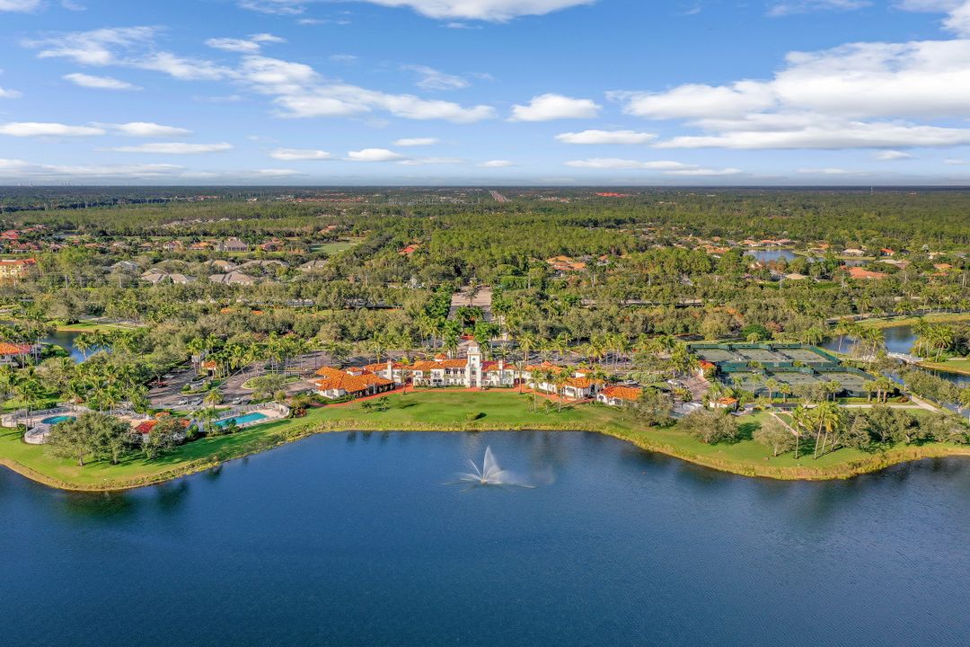 4462 Novato Ct, Naples, FL 34109