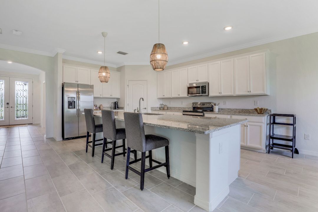 19732 Beechcrest Pl, Estero, FL 33913