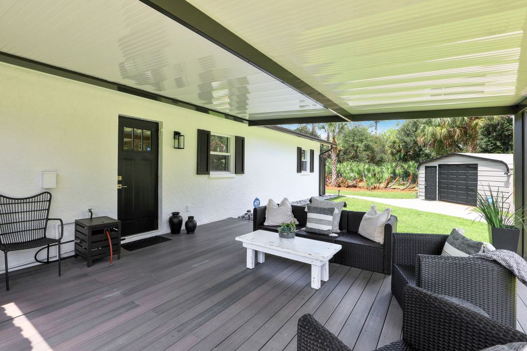 140 5th St NW, Naples, FL 34120