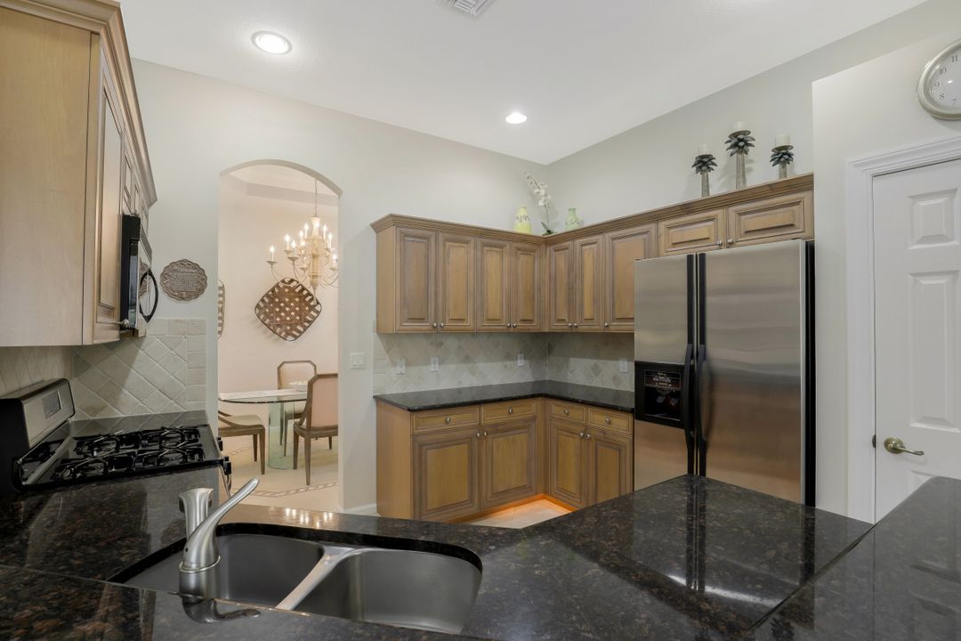 9114 Falling Leaf Dr, Bonita Springs, FL 34135