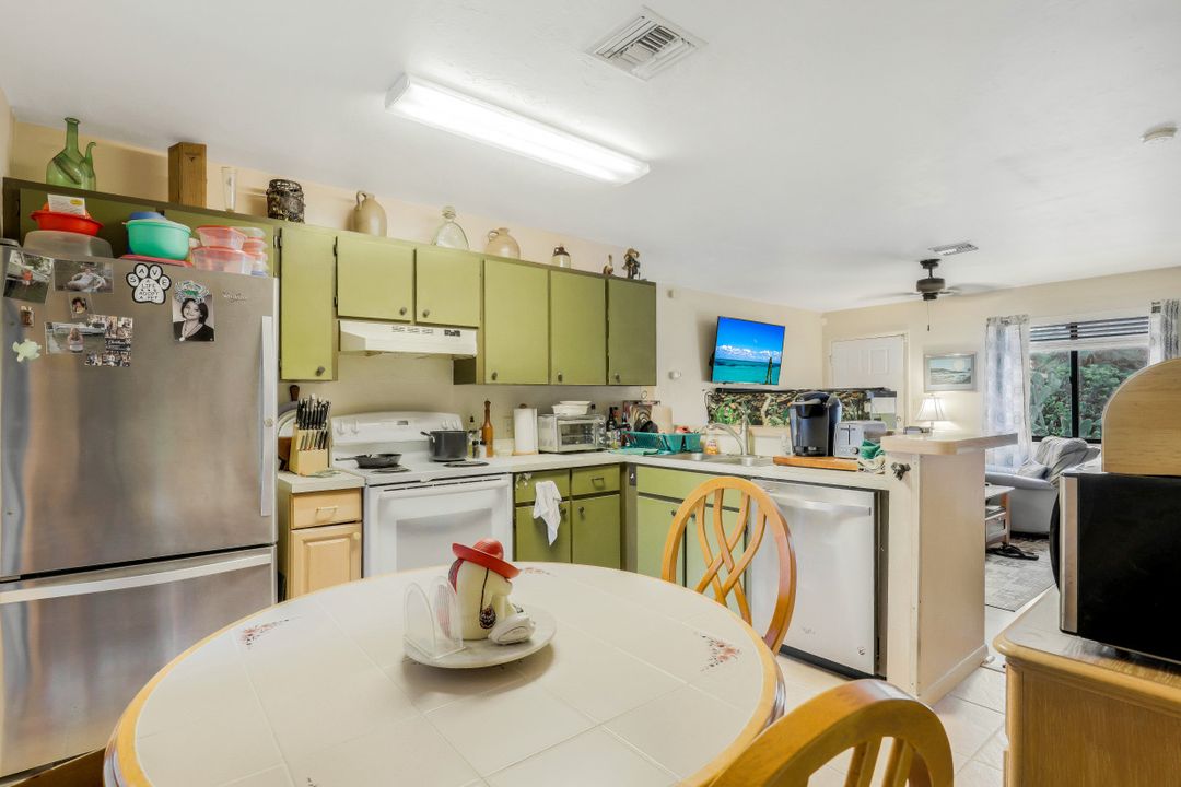 27732 Dortch Ave, Bonita Springs, FL 34135